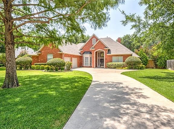 2nd image of 1305 Houston Ct