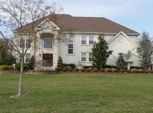 12 Meadow Run Ct, Jackson, NJ 08527