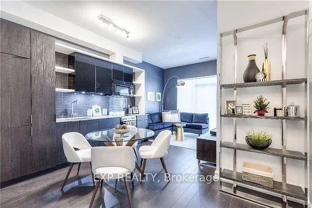6 Parkwood Ave #201 — Photo 1