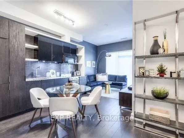 6 Parkwood Ave Unit 201, Toronto, ON M4V 0A3