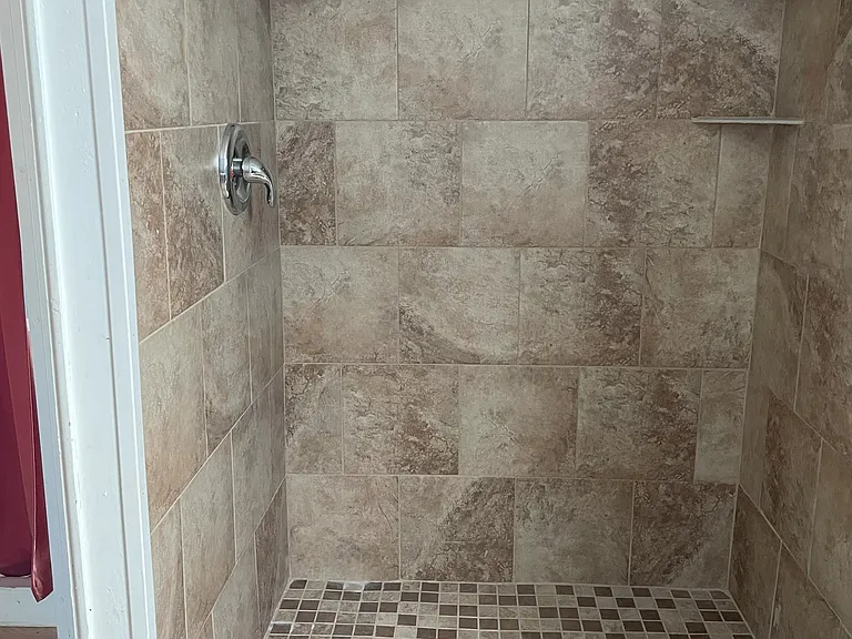 742 Olney Dr — Photo 4