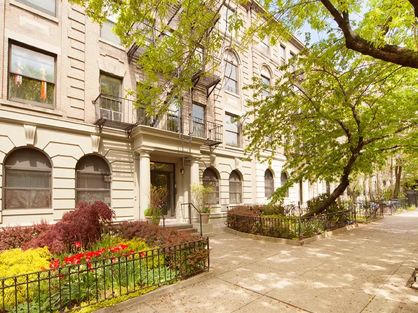 355 Saint John'S Place