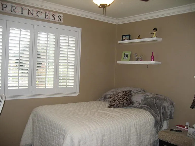 748 Syracuse Dr — Photo 13