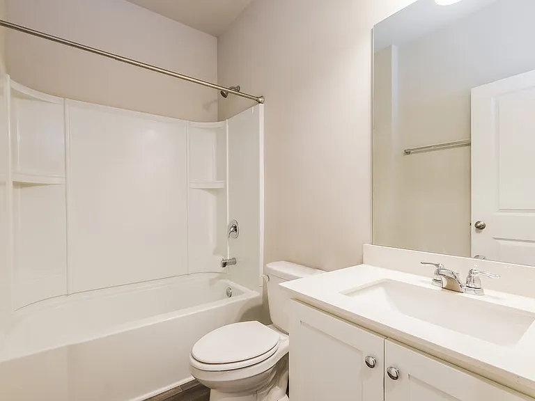 590 Knightsbridge Ln — Photo 15