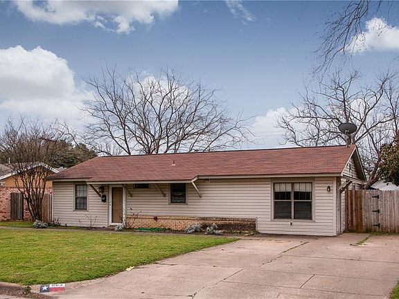 3rd image of 603 W Mills Dr
