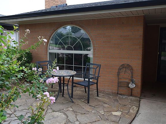 2nd image of 3649 Sunvalley Dr