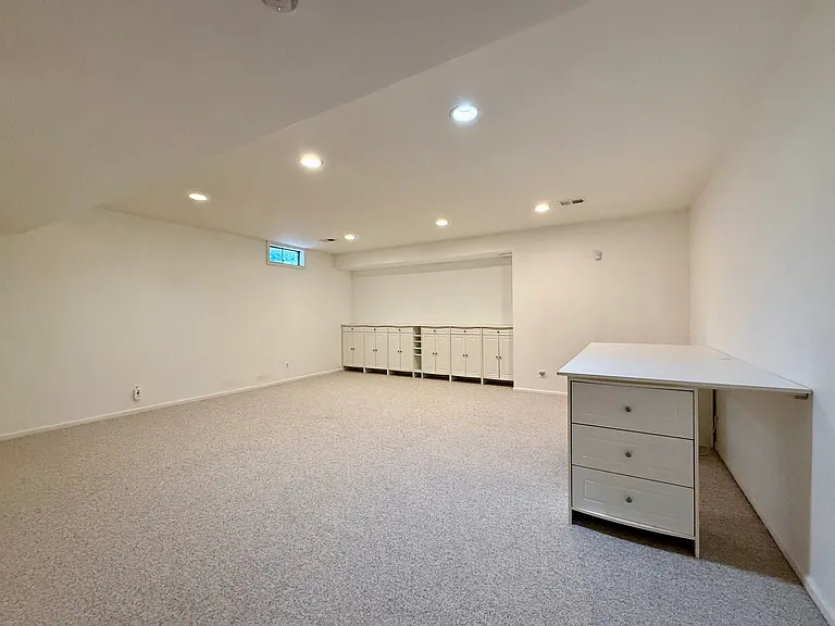 8 Trewbridge Ct — Photo 10