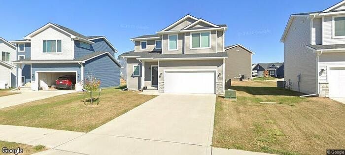 1st image of 16609 Oakwood Dr
