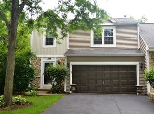 1909 Ozark Pkwy, Algonquin, IL 60102