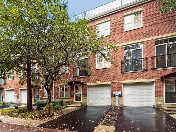 3253 N Bay Ct, Chicago, IL 60618