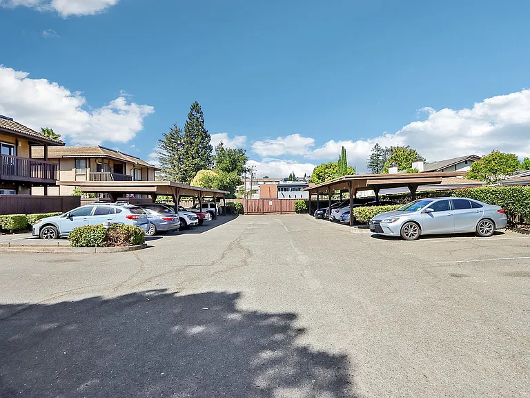 6-web-or-mls-Wisteria St 10-S1807-006