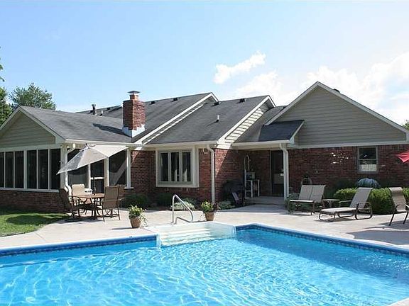 5th image of 8473 Deborah Ct