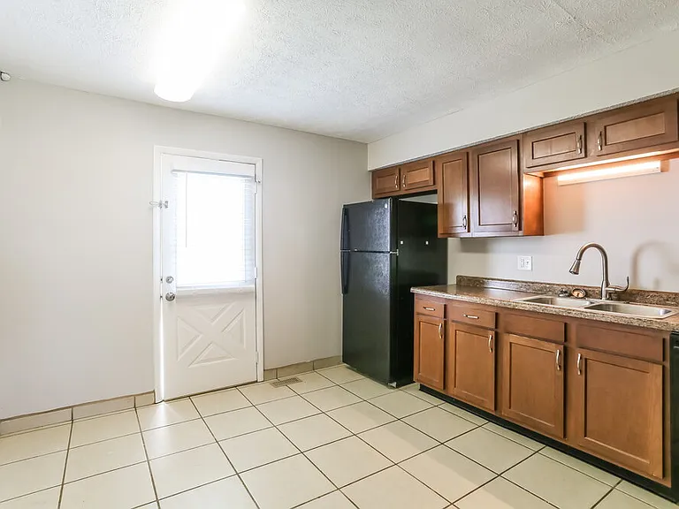 6615 Cedar Ct W — Photo 6