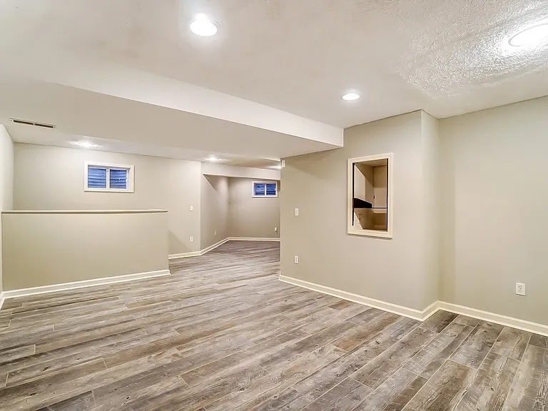 6721 Bedington Ln — Photo 42