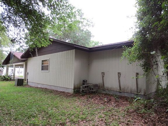 3rd image of 1910 SE 170th Ave