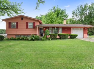 2019 Ridgeland Rd, Rockford, IL 61108