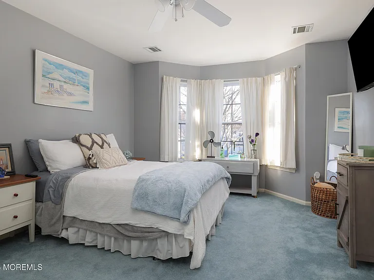 11 Peaksail Dr — Photo 15
