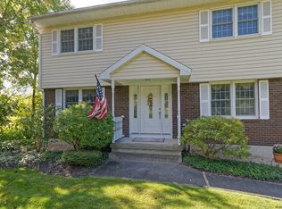 40 Fonda Rd, Waterford, NY 12188