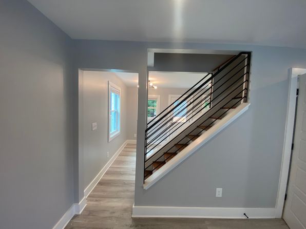 1 Craven St APT 8