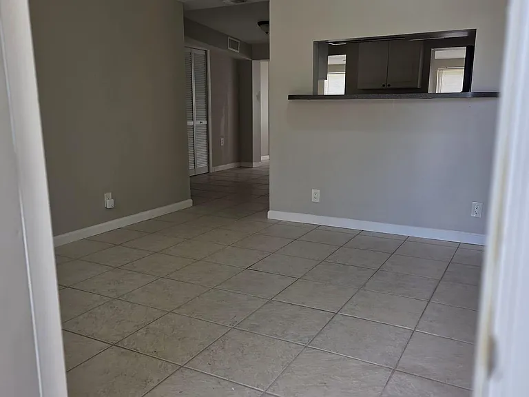 3818 Everglades Rd — Photo 3