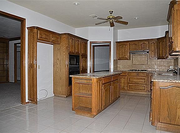 4th image of 4216 Crescent Dr