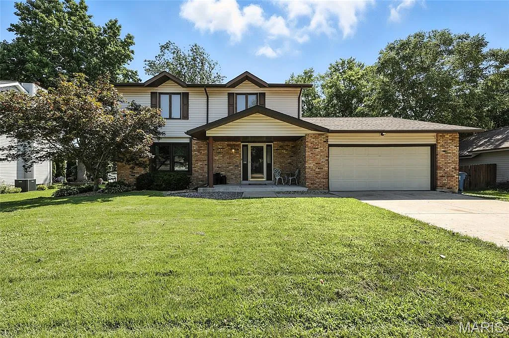 1108 Lancaster Dr photo 1