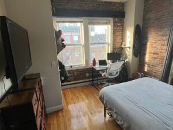 3rd image of 28 Fleet St #307