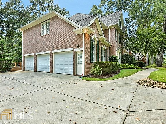 3rd image of 836 Carnellian Ln