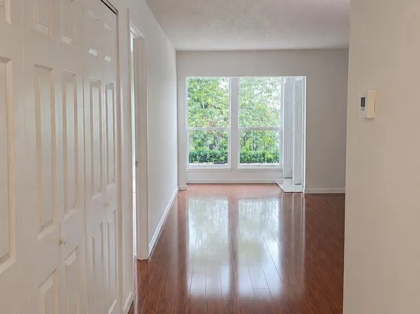 9233 SW 8th St, Boca Raton, FL