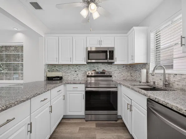 2600 SE OCEAN #D14, Stuart, FL 34996