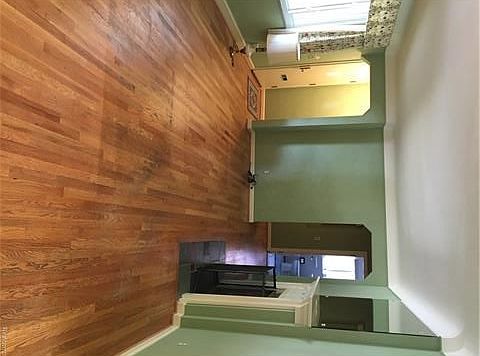 4th image of 1585 Dorthen St