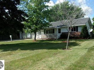135 Maple St, Blanchard, MI 49310