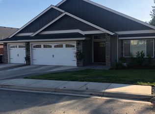 326 SW Roosevelt Way, Grants Pass, OR 97526