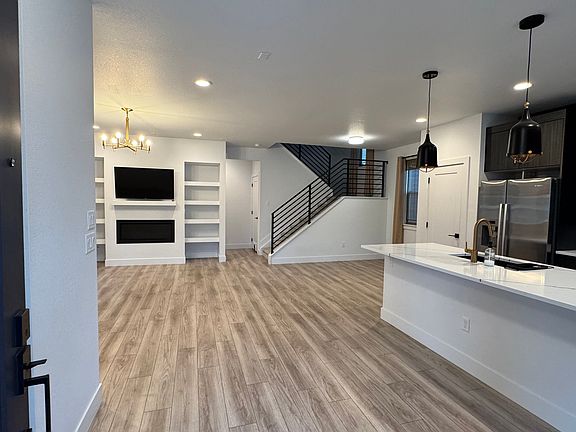 5th image of 2841 E 102nd Pl