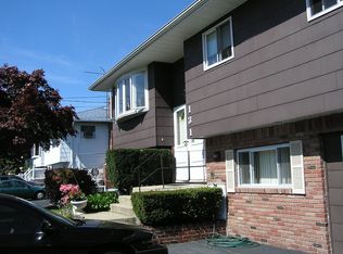 131 Charter Oaks Ave, Brentwood, NY 11717