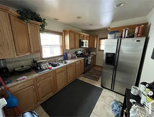 3 bed, $1,895 — Photo 3