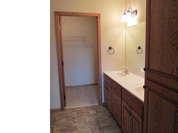 5th image of 414 Cassandra Dr #39
