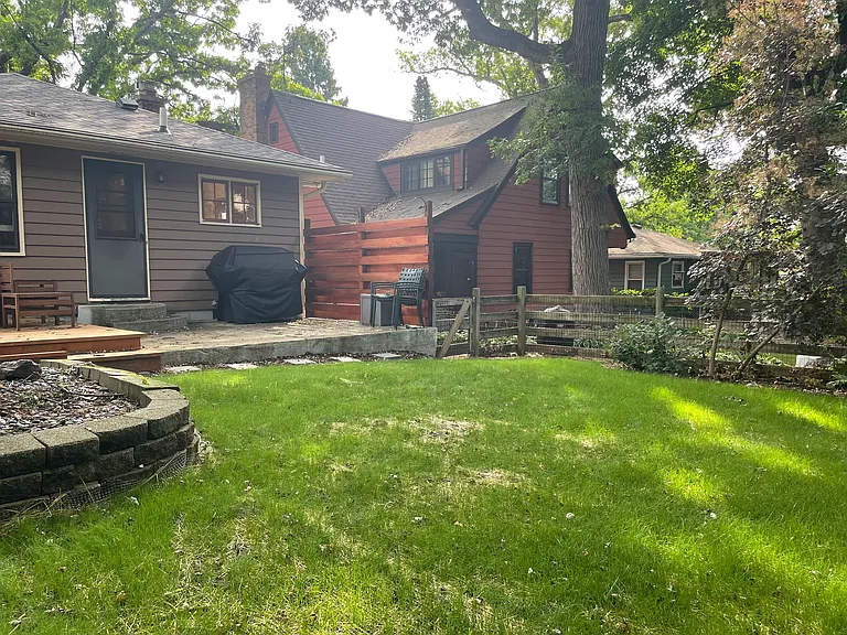 608 Chapman St — Photo 35