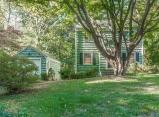 30 Brookmere Dr, Fairfield, CT 06824