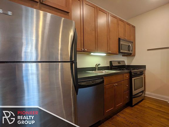 3rd image of 2836 N Albany Ave APT 1