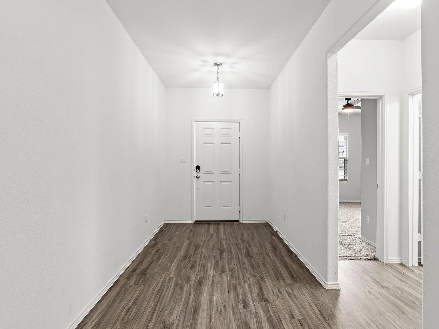 4 bed, 3.0 bath, 2346 sqft, $2,250 — Photo 4