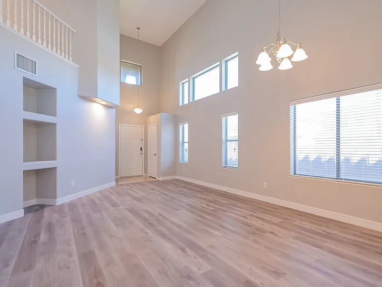 613 Bright Valley Pl — Photo 8