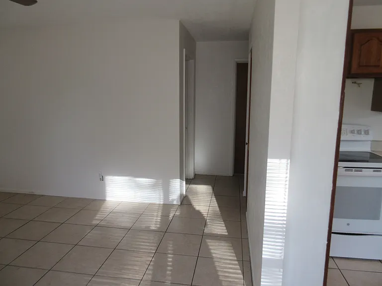 787 Orange St — Photo 25