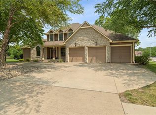 9317 E Pleasant Ave, Kansas City, MO 64138
