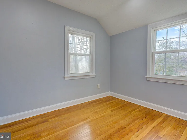 6916 New Hampshire Ave — Photo 40