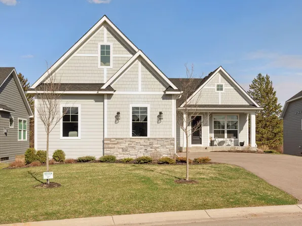 46 Summit Farm Ln, Gem Lake, MN 55110