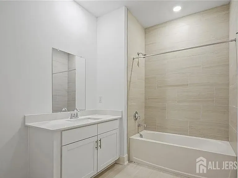 28310 Radford Ct — Photo 11