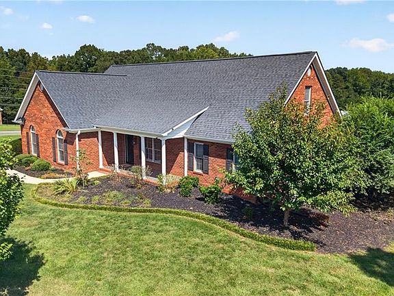 4th image of 117 Pinnix Dr