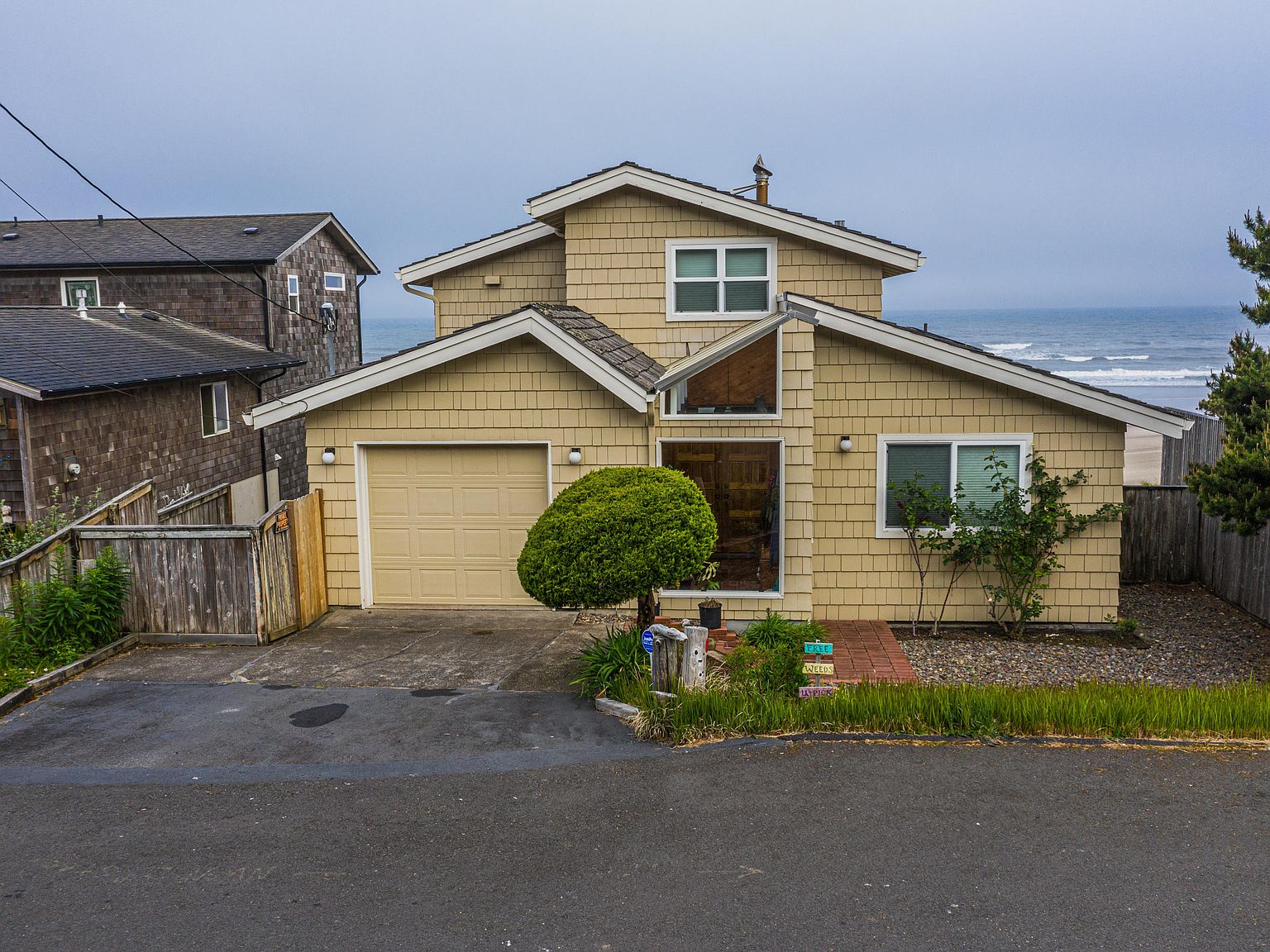 3885 Lincoln Ave, Depoe Bay, OR 97341 | Zillow