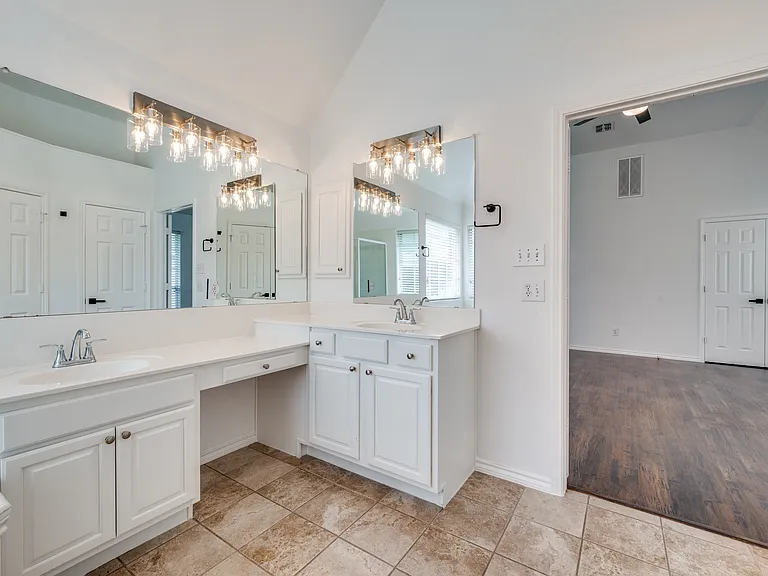 1420 Capstan Dr — Photo 17